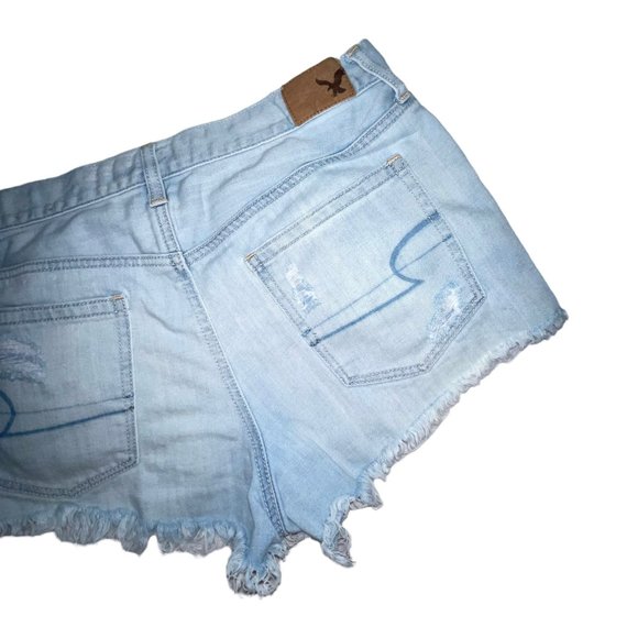American Eagle AEO Distressed Vintage Hi-Rise Festival Light Wash Shorts 8 - Picture 6 of 7